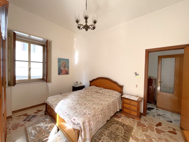 Image No.15-2 Bed House for sale