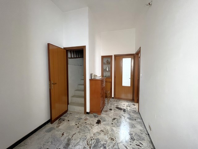 Image No.28-2 Bed House for sale