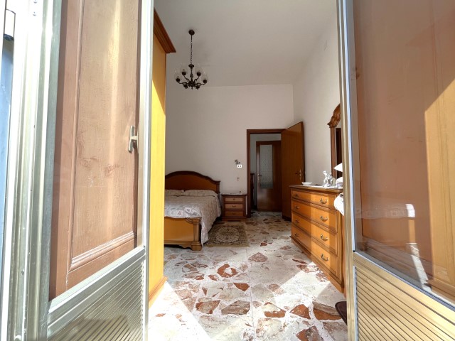 Image No.32-2 Bed House for sale