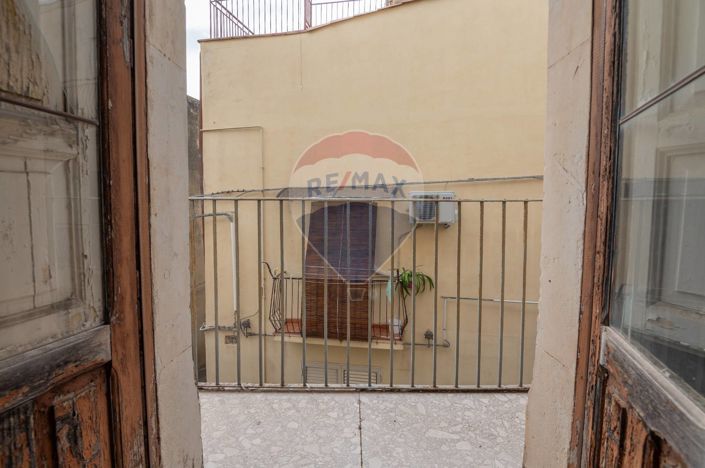 Image No.23-Appartement de 1 chambre à vendre à Caltagirone