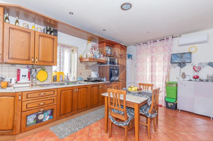 Image No.7-Maison de 2 chambres à vendre à Caltagirone