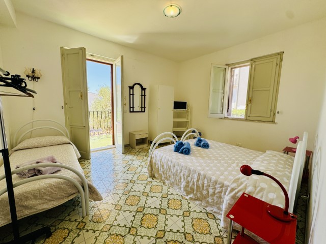 Image No.9-5 Bed Villa for sale