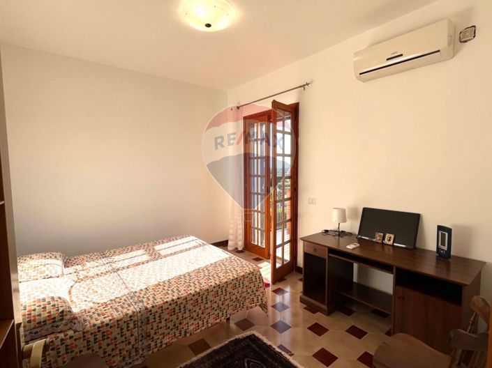 Image No.16-6 Bed Villa for sale