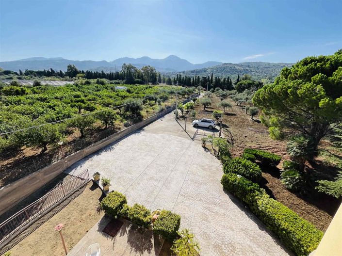 Image No.38-6 Bed Villa for sale