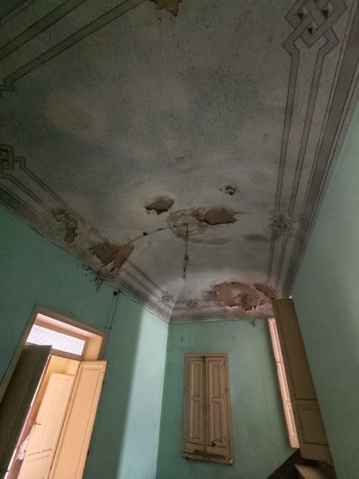 Image No.18-2 Bed Property for sale