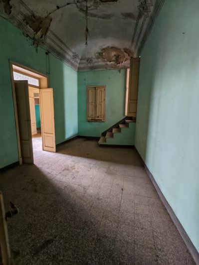 Image No.21-2 Bed Property for sale