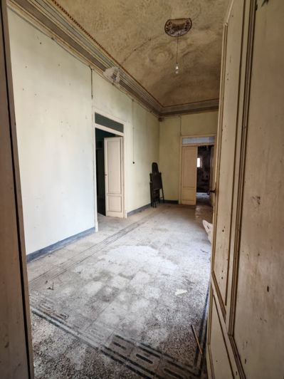 Image No.23-2 Bed Property for sale