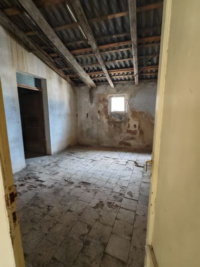 Image No.29-2 Bed Property for sale