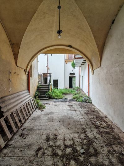 Image No.6-2 Bed Property for sale