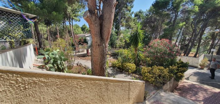 Image No.28-3 Bed Property for sale