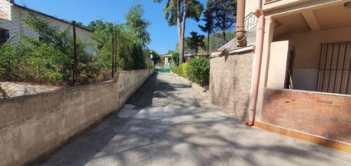 Image No.35-3 Bed Property for sale