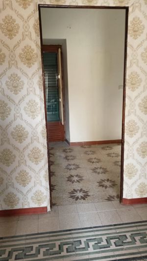 Image No.4-2 Bed House for sale