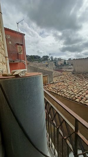 Image No.24-1 Bed House for sale