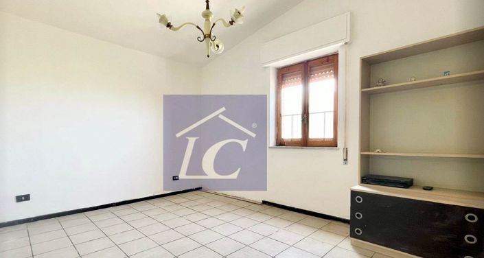 Image No.10-4 Bed Villa for sale