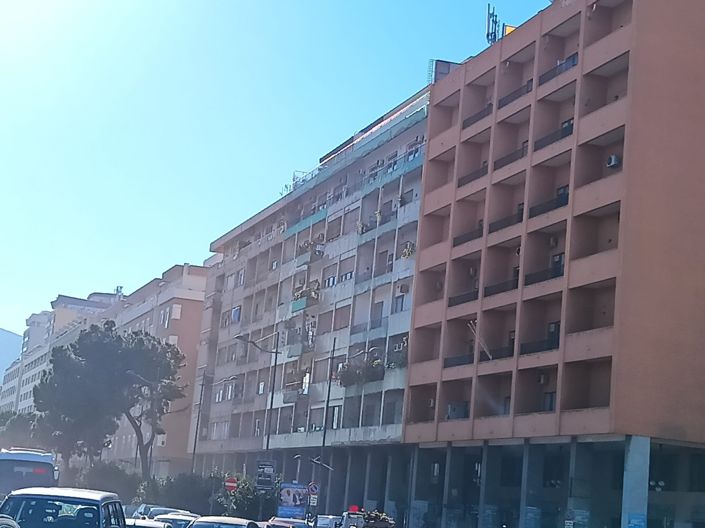 Image No.26-3 Bed Apartment for sale