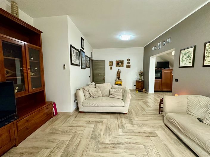 Image No.19-3 Bed Apartment for sale