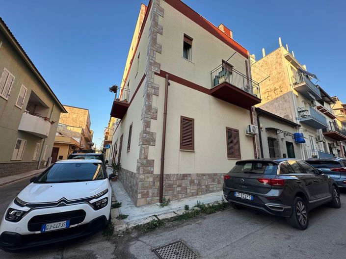 Image No.9-3 Bed Apartment for sale