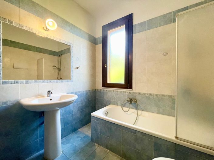 Image No.18-2 Bed Villa for sale