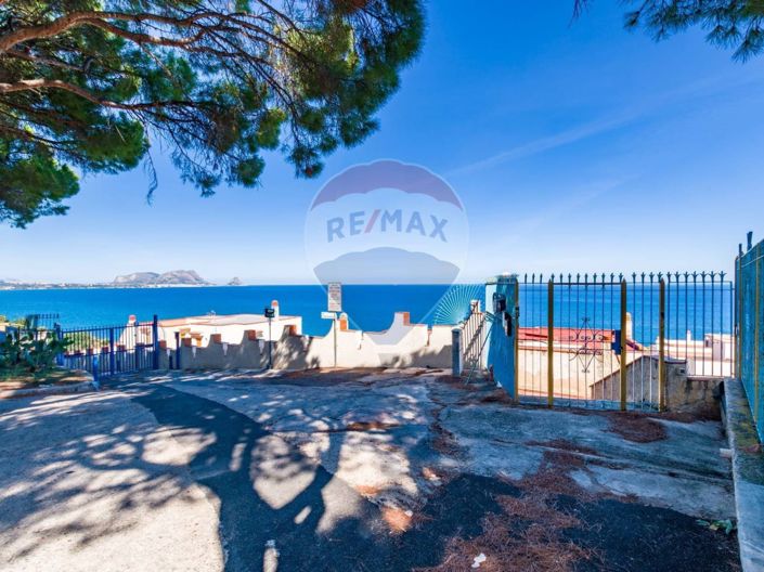 Image No.2-4 Bed Villa for sale