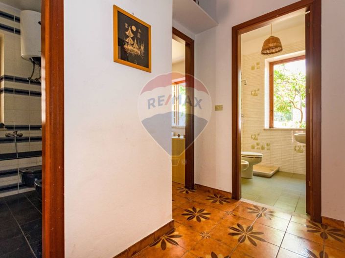 Image No.2-3 Bed Villa for sale