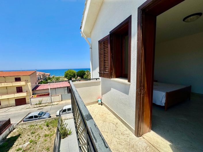 Image No.19-3 Bed Apartment for sale