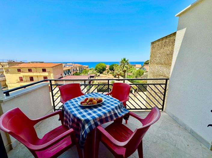 Image No.3-3 Bed Apartment for sale