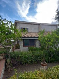 ciminna-pool-villa-350k-13