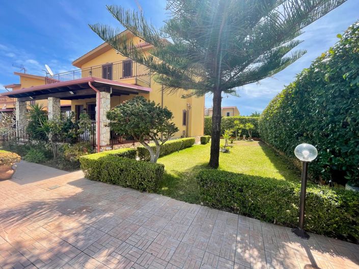 Image No.3-Villa de 3 chambres à vendre à Sicile