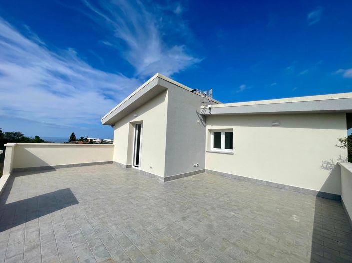 Image No.41-2 Bed Villa for sale