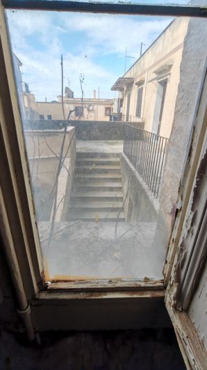 Image No.7-2 Bed House for sale