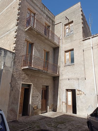 Image No.2-2 Bed House for sale