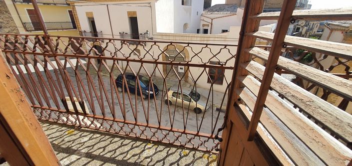 Image No.24-2 Bed Apartment for sale