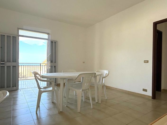 Image No.17-2 Bed Villa for sale