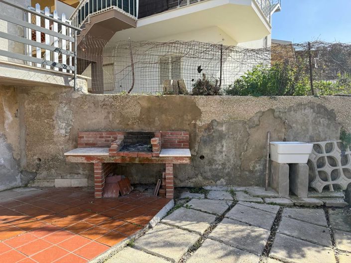 Image No.37-2 Bed Villa for sale