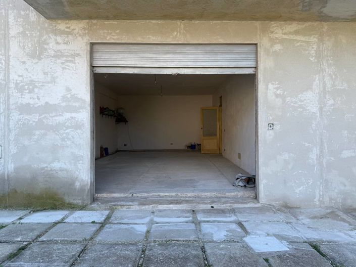 Image No.41-2 Bed Villa for sale