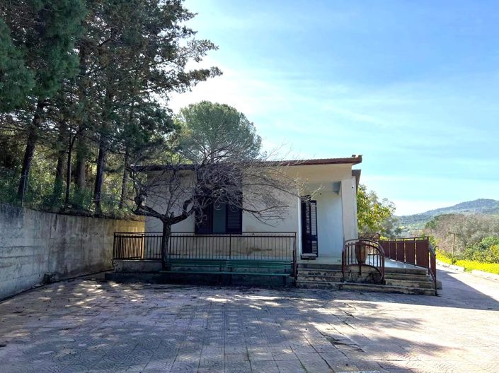 Image No.18-3 Bed Villa for sale