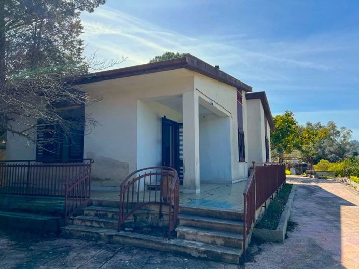 Image No.2-3 Bed Villa for sale