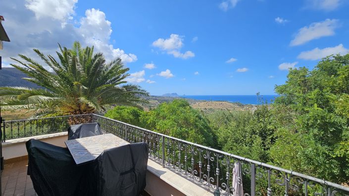 Image No.24-3 Bed Villa for sale