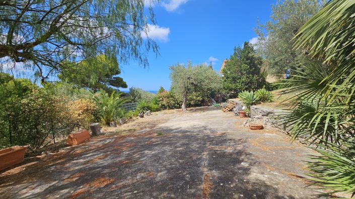 Image No.29-3 Bed Villa for sale