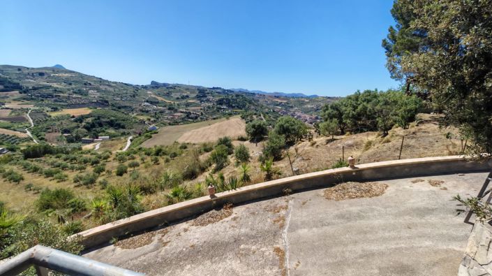 Image No.37-2 Bed Villa for sale