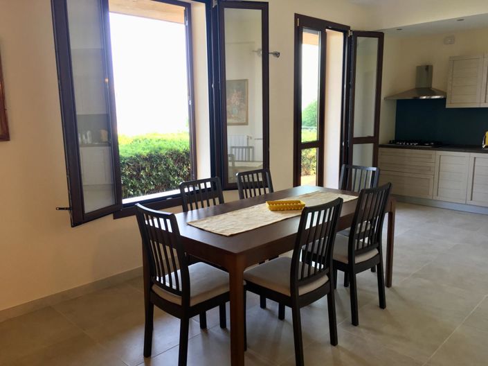 Image No.11-8 Bed House for sale