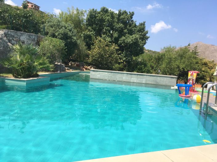 Image No.35-8 Bed House for sale