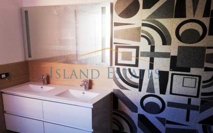 Image No.9-4 Bed Villa for sale