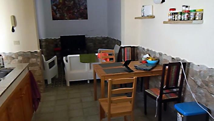 Image No.3-7 Bed Townhouse for sale