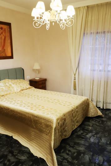 Image No.9-7 Bed Country House for sale