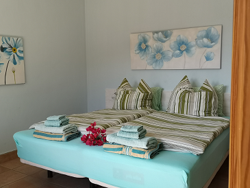 Image No.8-6 Bed Villa / Detached for sale