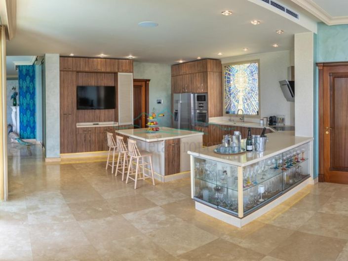 Image No.10-6 Bed Villa for sale