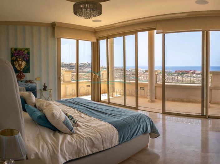 Image No.14-6 Bed Villa for sale