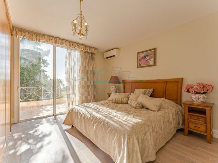 Image No.17-5 Bed Villa for sale