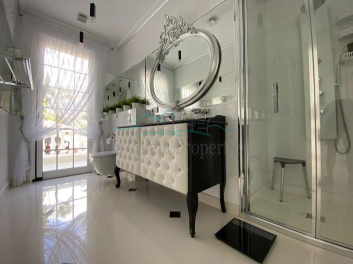 Image No.23-6 Bed Villa for sale